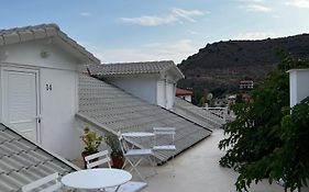 Paradisos Guesthouse